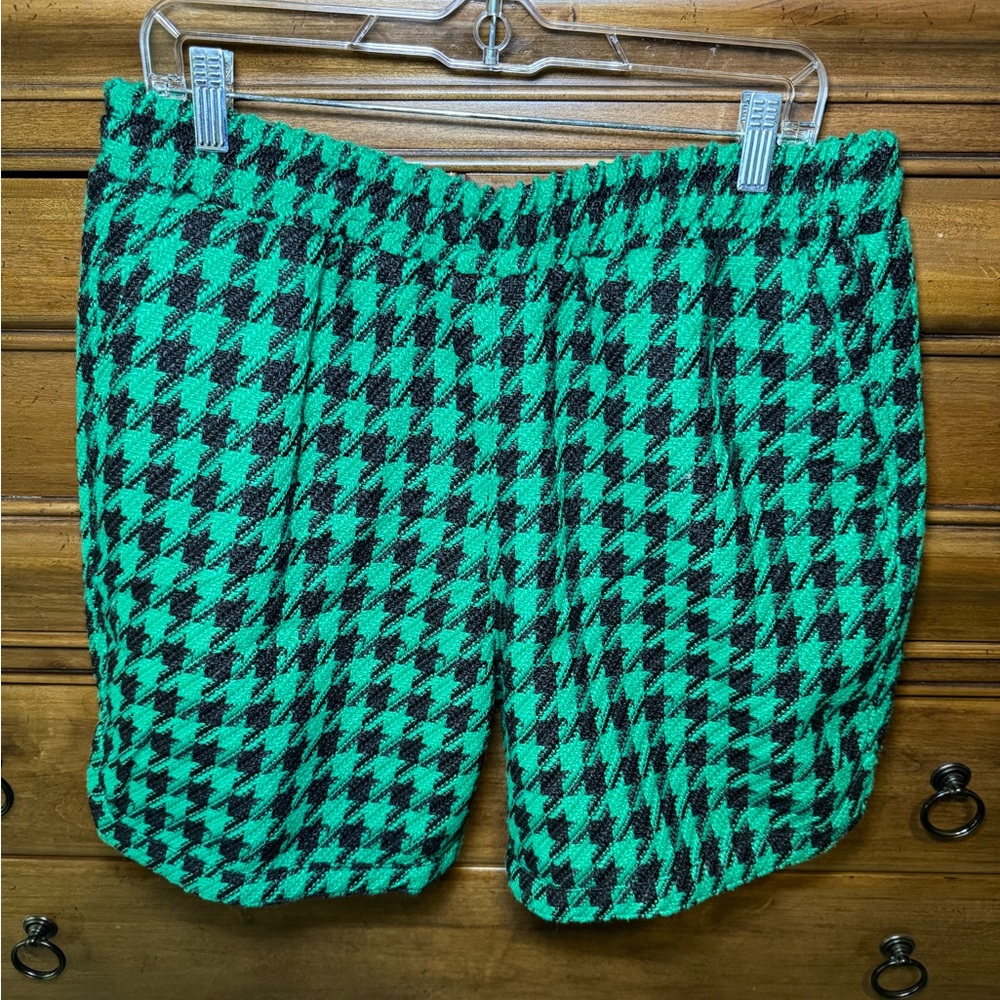 Stylish Green and Black Houndstooth Men's Shorts
